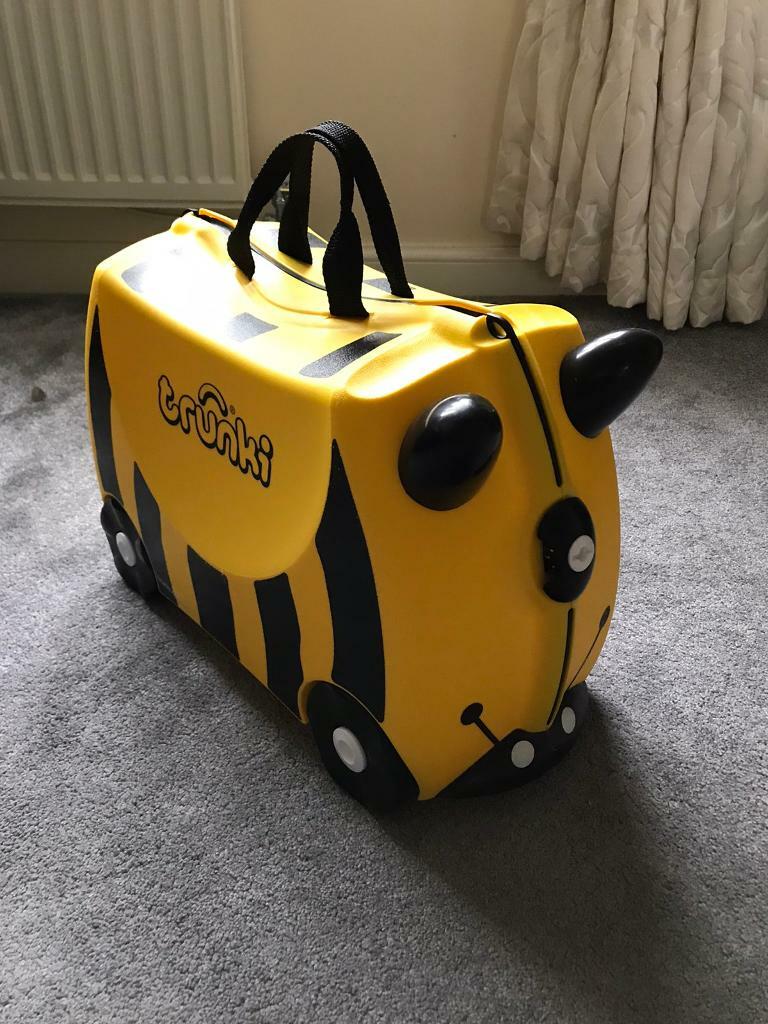 bumble bee trunki